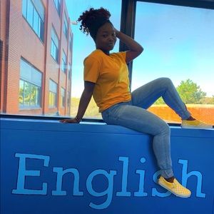 Meet your Posher, Isha